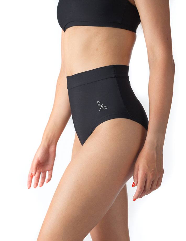 Scrunch pole shorts Lola | Shorts | Color: black | Pole Shorts | Dragonfly Pole Dance Clothing and Bikram Hot Yoga Wear