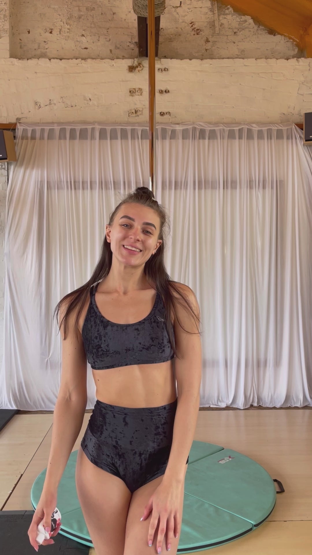 Velvet sports bra Nicole